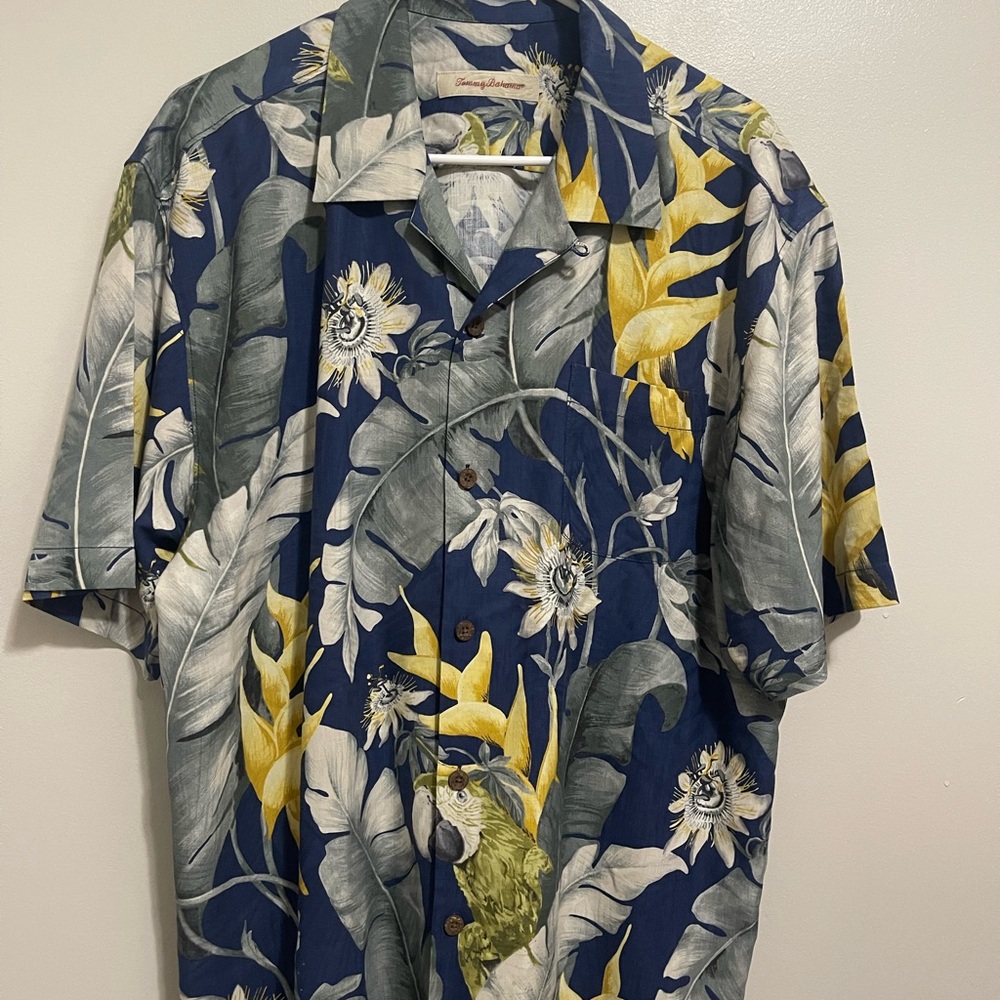 Tommy Bahama Men's Tropical Blue and Yellow Shirt